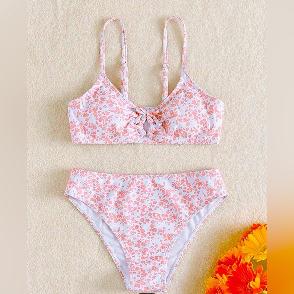 Ditsy floral bikini swim suits from SHEIN